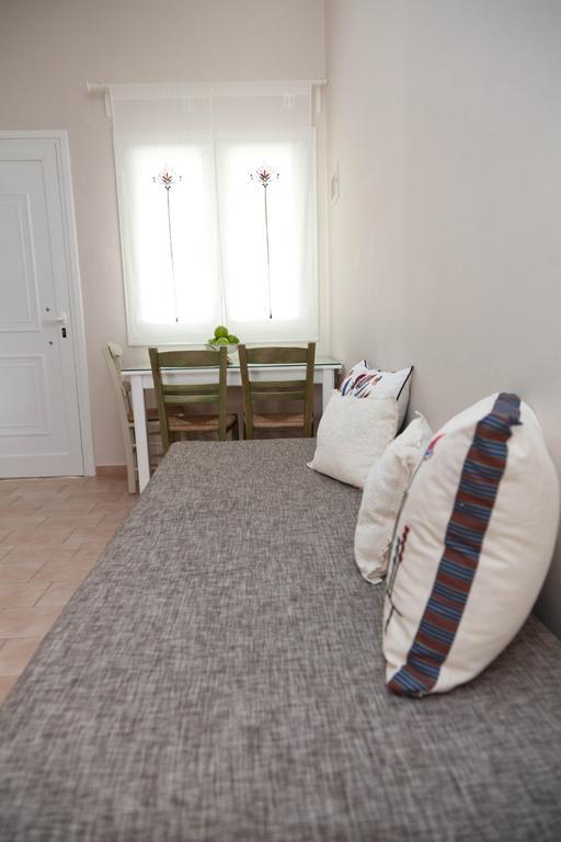 Raisakis Apartments Agia Marina  Exterior photo